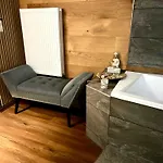 Haus Mit Sauna Am Waldrand - Naehe Brombachsee Altmuehlsee 別荘 Windsbach